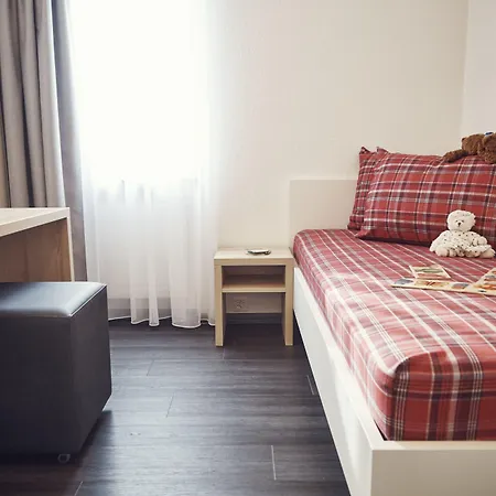 Serviced By Solaria 3* Ostrava