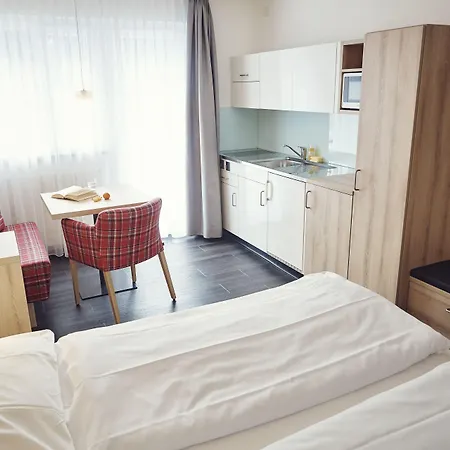 Serviced By Solaria Lägenhetshotell