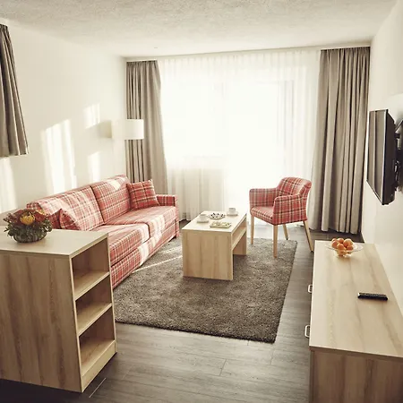 Lägenhetshotell Serviced By Solaria 3*