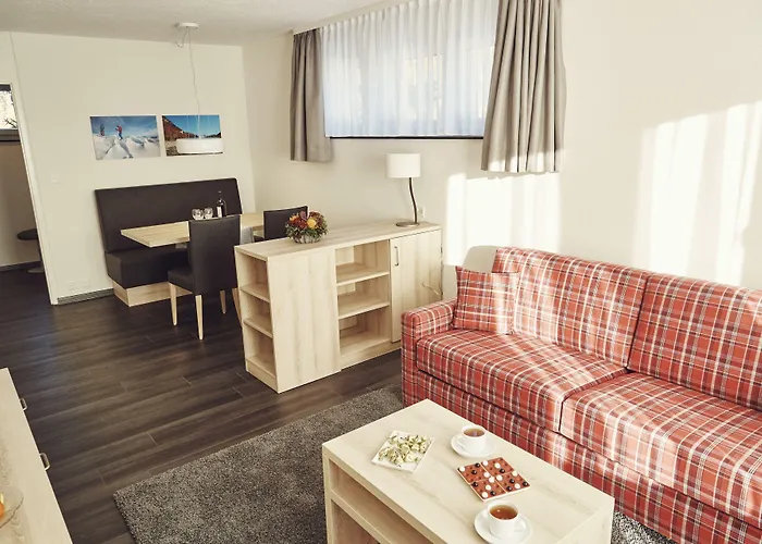 Serviced By Solaria 3*