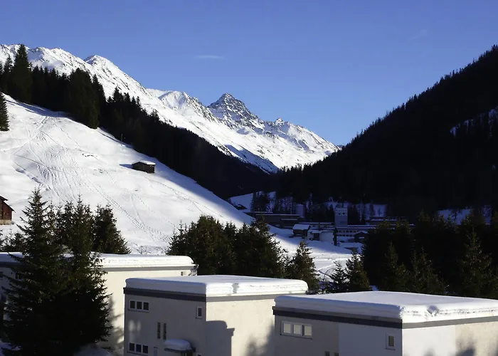 Serviced By Solaria 3* Davos