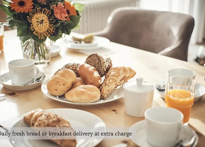 索拉利亚酒店式公寓 3*