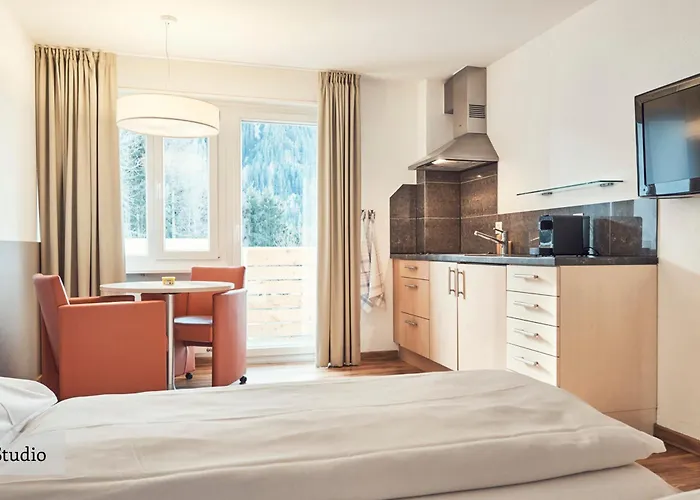 Serviced By Solaria Apartahotel 3*